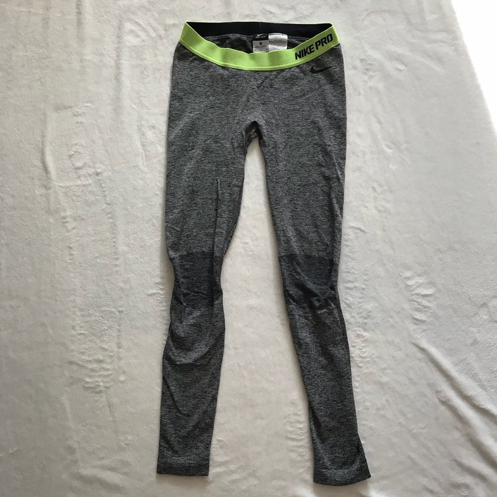 Nike Pro Training Leggings View 3